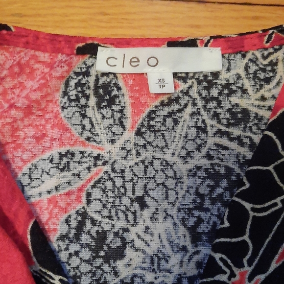 Blouse - Picture 2 of 3